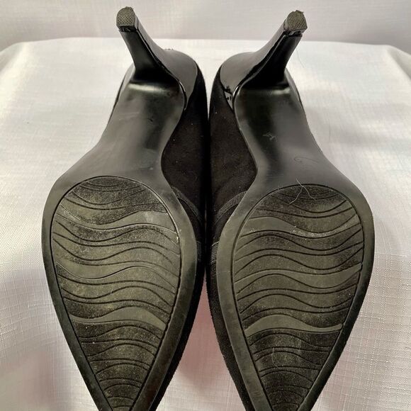 BLACK SUEDE 3.5” HEEL TELYA by IMPO SIZE 7 - Picture 6 of 6